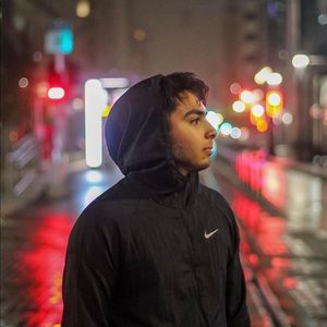 Meet your Posher, Ari